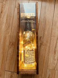 Whisky Bourbon, bottle lights lantern