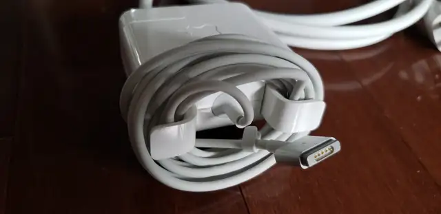 Apple 85W MagSafe 2 Power Adapter for MacBook Pro - Original in Laptop Accessories in City of Toronto - Image 7