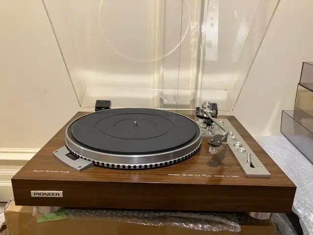 Pioneer PL-550 (XL-1550) direct drive quartz lock turntable in Stereo Systems & Home Theatre in Mississauga / Peel Region - Image 4