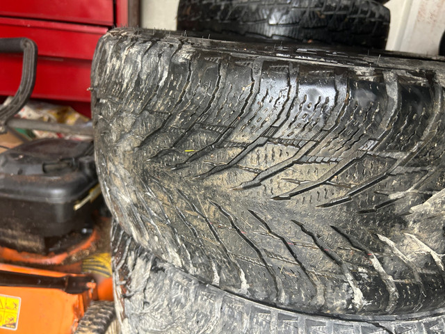 Set de pneu à vendre ! dans Pneus et jantes  à Sherbrooke - Image 2