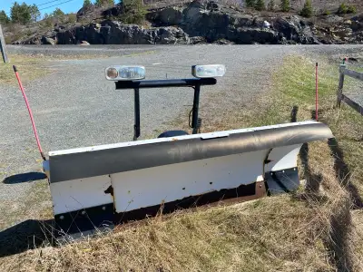 White 2011 Blizzard 8100 power plow 8ft-10ft Has hydraulic extension wings Quick connect system Some...