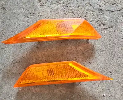2016-2020 Honda Civic OEM Left and Right Side Amber Marker Light covers 20560010