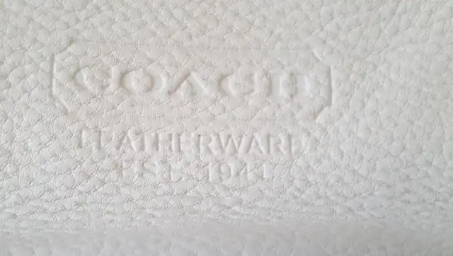 Vintage COACH Hampton Pebbled Leather Bag-Excellent Condition in Women's - Bags & Wallets in City of Toronto - Image 5