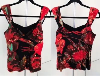 NWOT - Nueva (Size 6) Red Black Floral Sleeveless Women's Blouse, View more