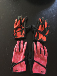 Two pairs of kids GIRO mountain bike or BMX gloves.