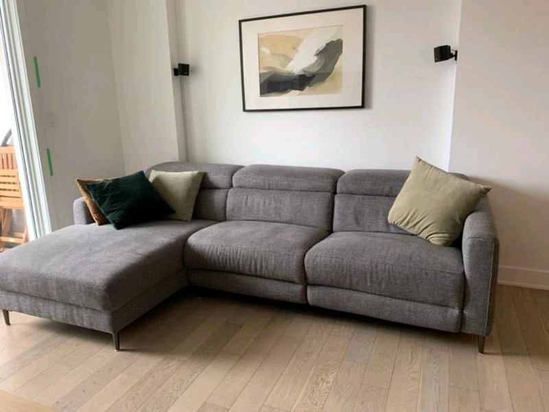 Canapé modulaire à réglage motorisé Kendra chez La Baie Sofas et