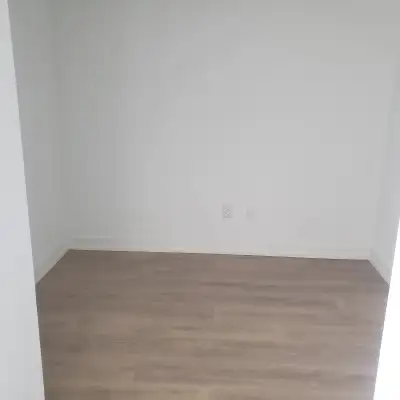$2300/monthly 1 year minimum commitment 1+1Den 1Ba 1 Parking spot Rogers Ignite ***UTILITIES EXTRA**...