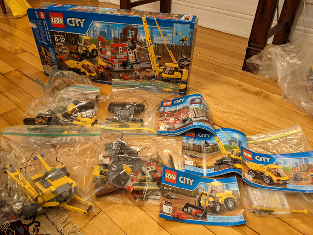 Retired Rare Lego 60076 City Demolition Site in Toys & Games in Ottawa