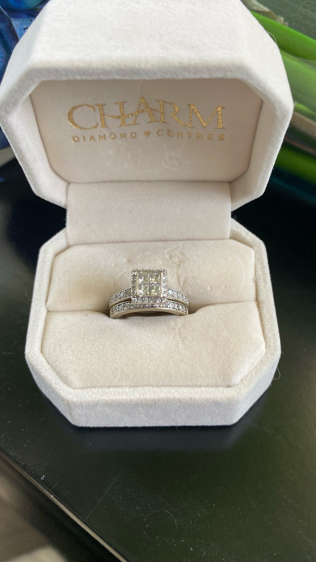 White gold Wedding Ring set $1,500 OBO in Jewellery & Watches in Gatineau