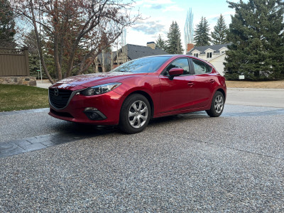 2015 Mazda3 Sport - Sunroof, Navigation, Automatic Transmission!