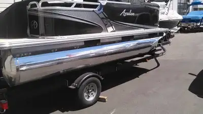 Pontoon polishing Fully mobile Keep pontoons to mirror finish,repels harsh lake stains. Serving Vern...