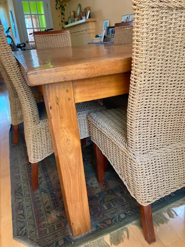 Teak / Ratten Bentar Dining Table with 6 Chairs in Dining Tables & Sets in City of Toronto - Image 6