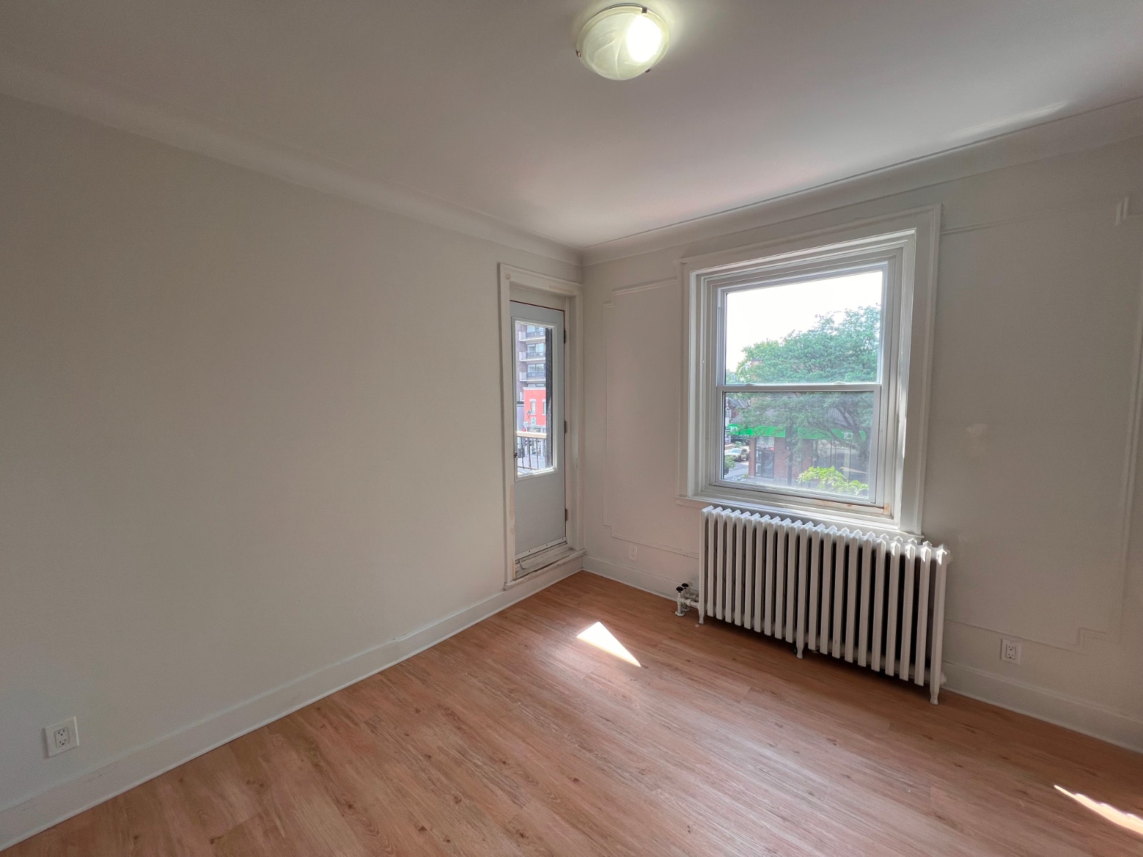 Recently Renovated 5½ Apartments Available - A louer • For Rent — photo 2