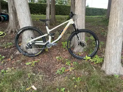 DEVINCI TROY ST GX AXS.  LARGE, View more