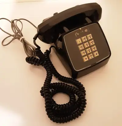 9" long x 5" wide. 80" phone line cable, 64" handset coil. Was working before the move but now have...