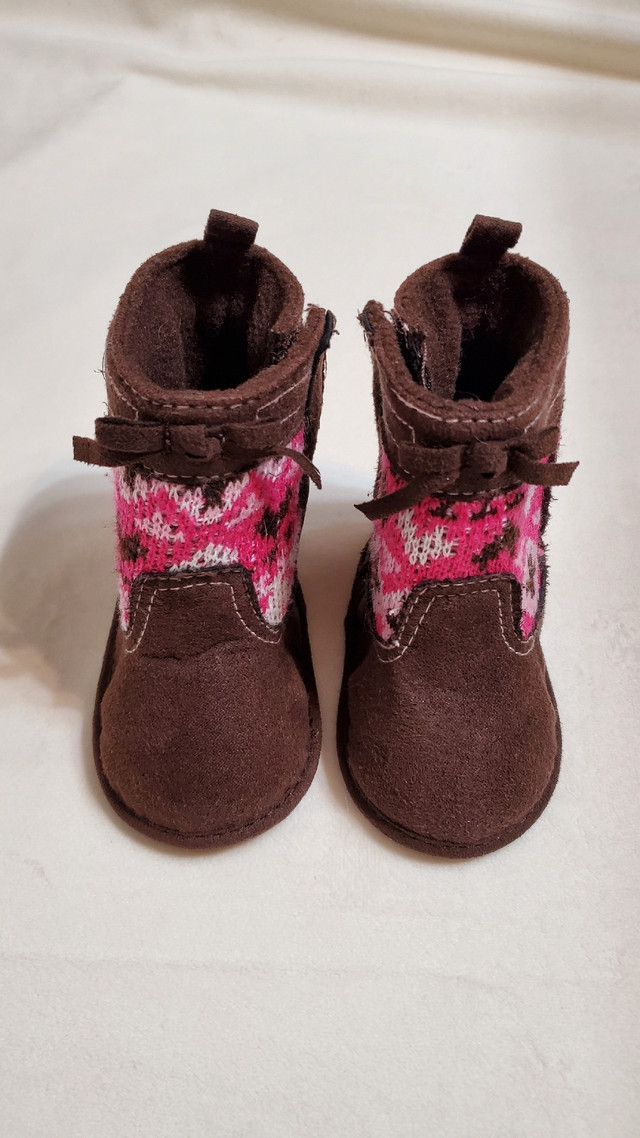Baby Girl 3 - 6 Months Winter Boots Size 2 in Clothing - 3-6 Months in Calgary