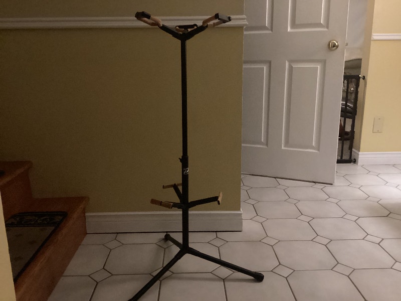 Guitar stand Guitars Dartmouth Kijiji