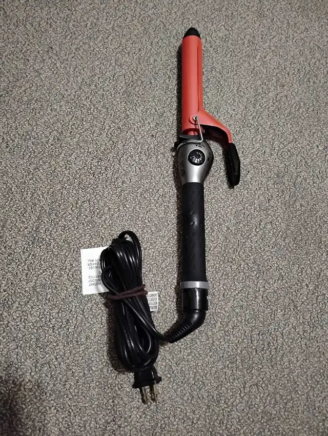 CURLING IRON605939133265356801