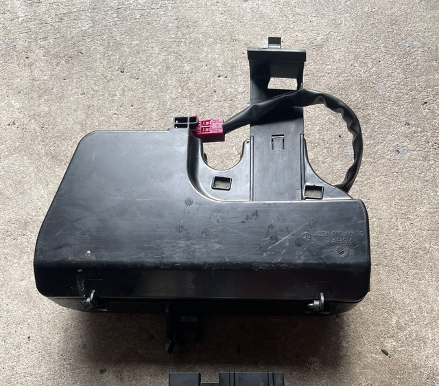 2006-2011 Mercedes Benz tailgate pump in Other Parts & Accessories in Oshawa / Durham Region