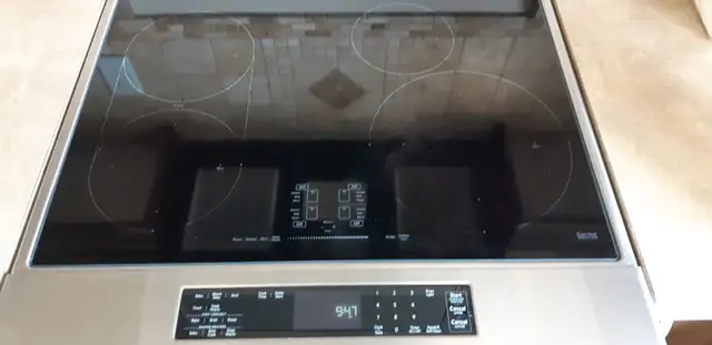 CUISINIÈRE INDUCTION HAUT DE GAMME KITCHEN AID SOUS GARANTIE in Stoves, Ovens & Ranges in Sherbrooke - Image 3