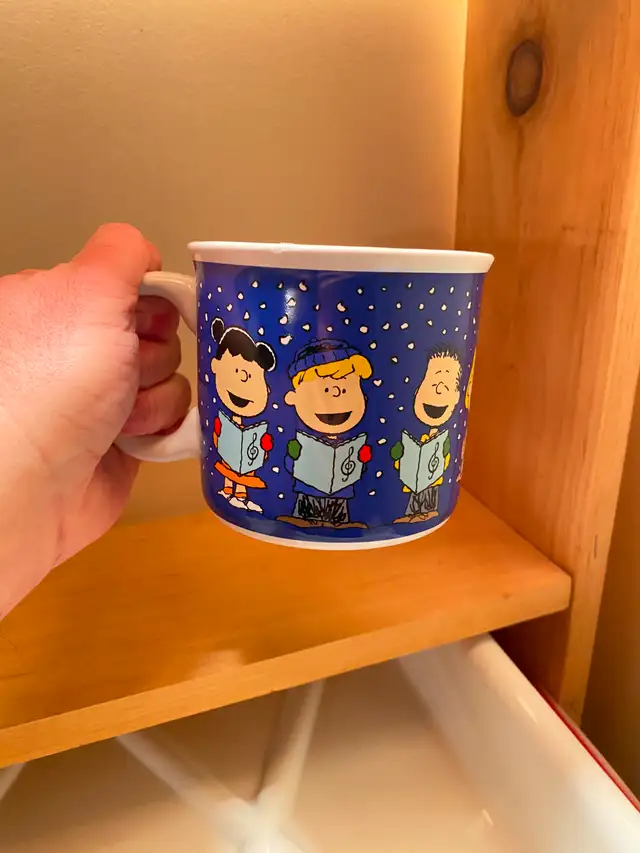 Christmas Mug (NEW) Ceramic Peanuts 20 oz. BARGAIN!558827377294714884