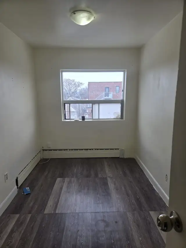 Room for Rent in Toronto, Keele Eglinton
