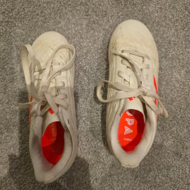 Soccer shoes for kids in Health & Special Needs in Oshawa / Durham Region - Image 6