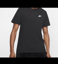 Basic Nike shirts 