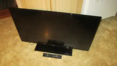 Seiki 40" 1080p SE40FY19 Full HD Smart LED HDTV very good condition come with original remote WiFi B...