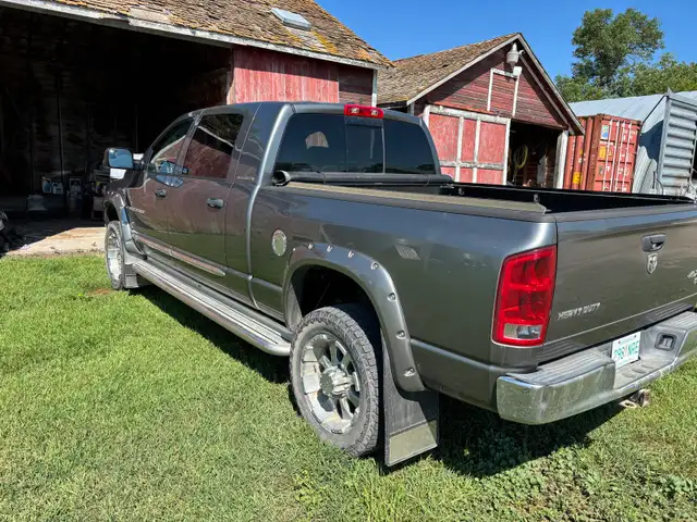 5.9 Mega Cab Laramie512180082621163523