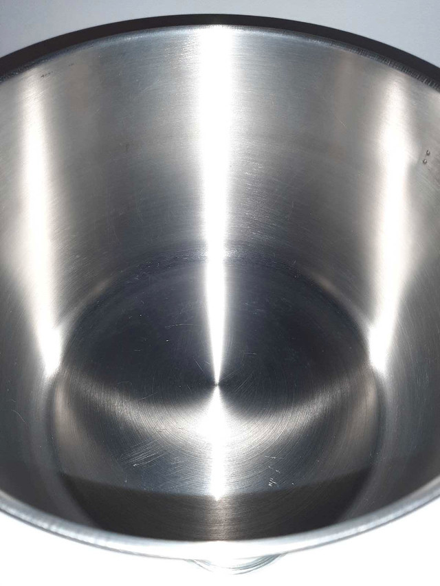 IKEA ANNONS Stainless Pot With Lid 5 L (5.3 Qt) 203.668.09 in Kitchen & Dining Wares in City of Halifax - Image 4