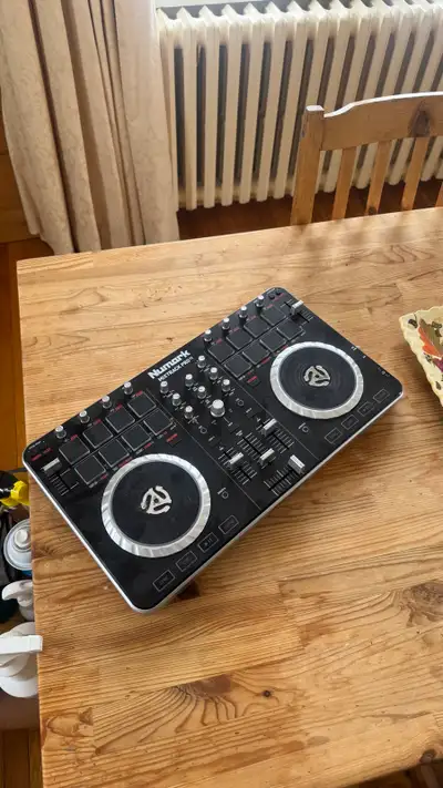 newmark mix track pro 2 , View more