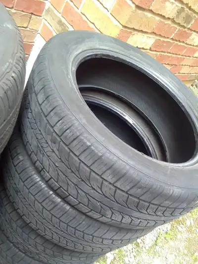 4 x 225 / 55 r18 General Altimax RT43 m+s rated all season tires Great shape Even wear Held air and...