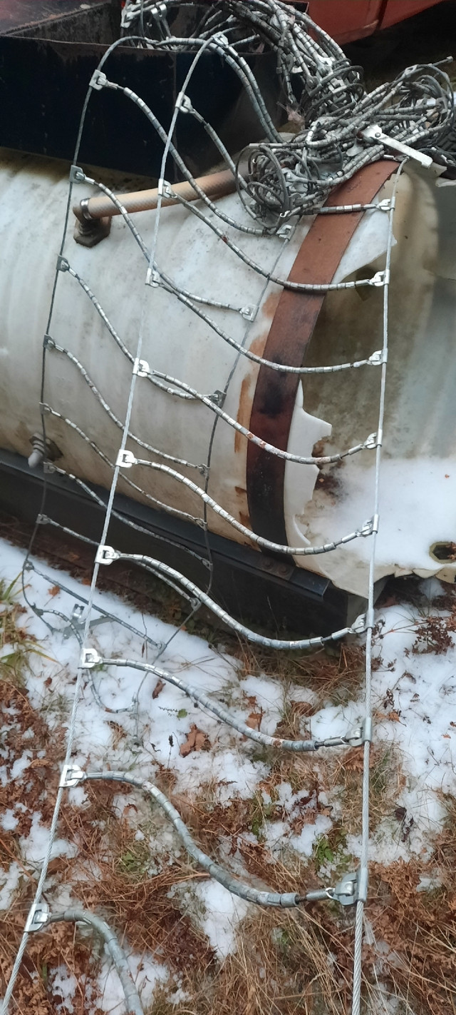 Big truck tire chains  in Heavy Trucks in Belleville - Image 4