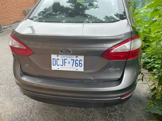 2014 Ford Fiesta SE Manual62863216008579122