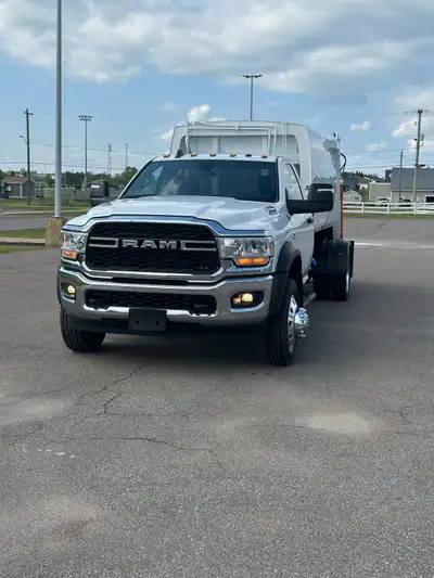 Brand New Ram 5500 HD with Cummins engine, automatic transmission, 4x4 chassis, comes with 8 yard hi...