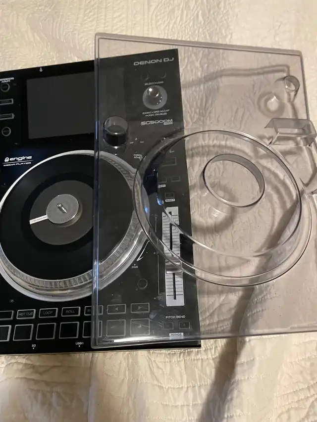 Denon SC5000m motorized platter Standalone DJ Unit in Performance & DJ Equipment in City of Toronto - Image 7