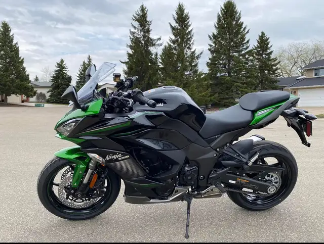 2022 Kawasaki Ninja 1000sx in Sport Touring in Edmonton - Image 3