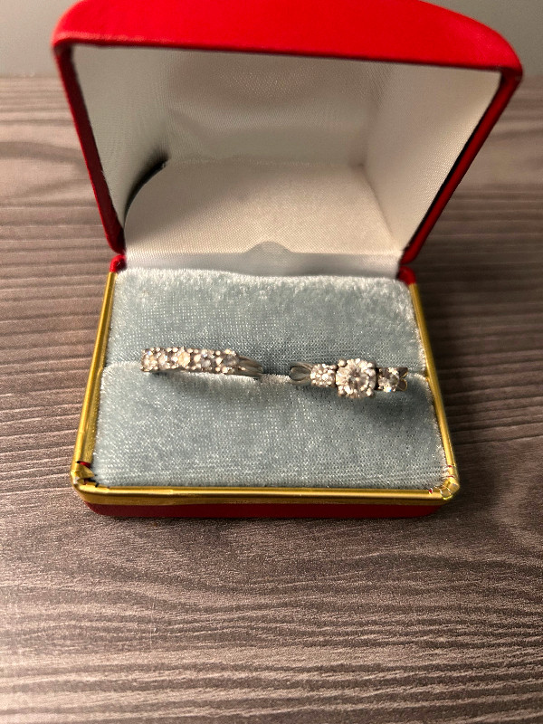Alliances -bague de fiançaille et mariage / wedding ring set in Jewellery & Watches in Gatineau