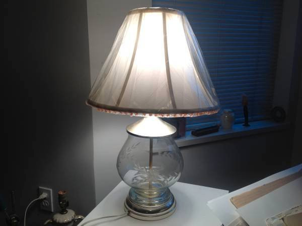 LAMP - ANTIQUE STYLE - in Indoor Lighting & Fans in Delta/Surrey/Langley - Image 3