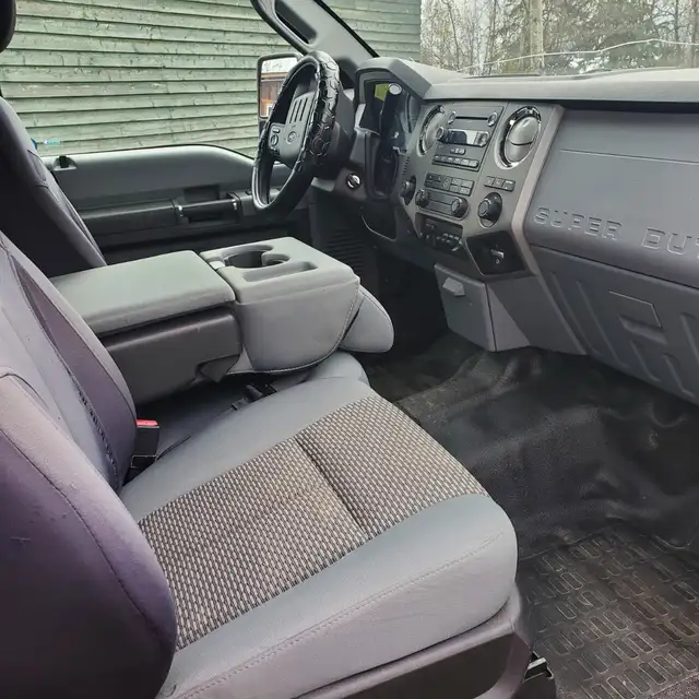 2012 Ford f250 xlt  in Cars & Trucks in Fort St. John - Image 8