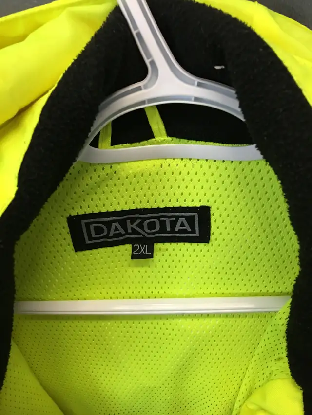 Winter Workers Jacket in Men's in Strathcona County - Image 3