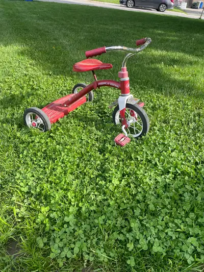 Radio flyer trike. Works great. Slight surface rust on chrome. Pickup in Georgetown