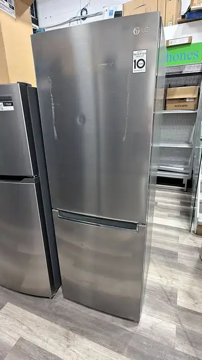 Fridge - 24 LG 10.8 cu ft - Bottom freezer - Used $500, View more