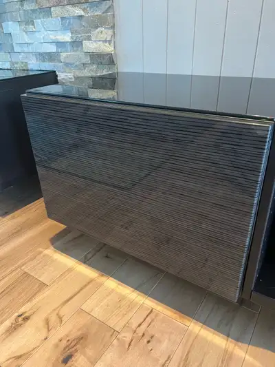 Deux tiroirs et une porte de meubles IKEA, View more
