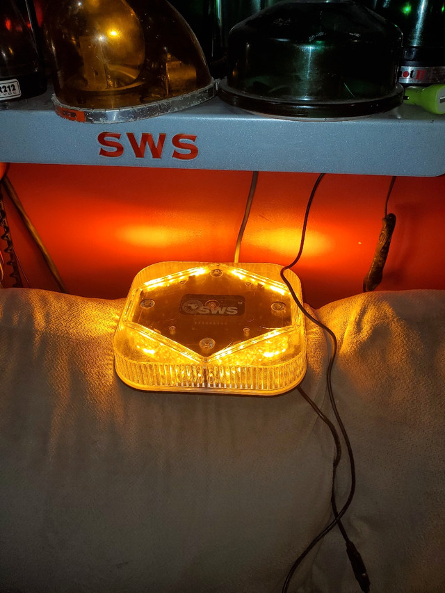 Sws amber led plow beacon strobe light in Other Parts & Accessories in Sudbury