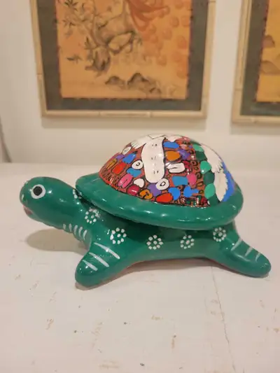 Vibrant Mexican Terracotta Pottery Turtle Trinket Box. Hand Painted Use for Earrings, Rings,Trinkets...
