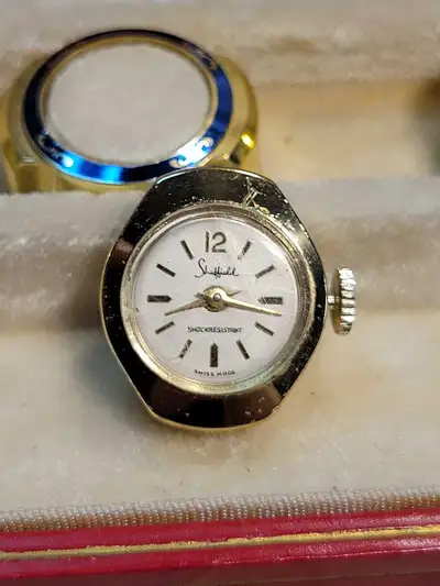 Ladies Sheffield mechanical watch with interchangeable bezels, View more
