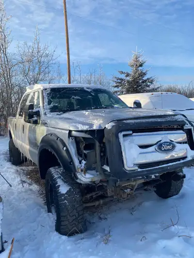 Looking too part out the entire truck. interior in good condition, body is in good condition with li...