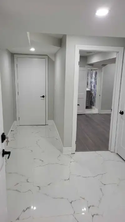 1 Room Basement Avaipble on rent